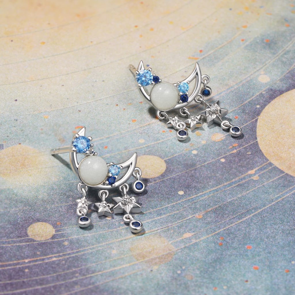 Gnoce Sparkling Glow-in-the-Dark Moon Stud Earrings_4